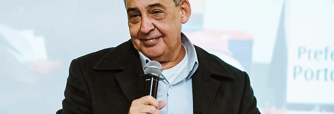 Após ano marcado por enchentes, prefeito eleito de POA é empossado