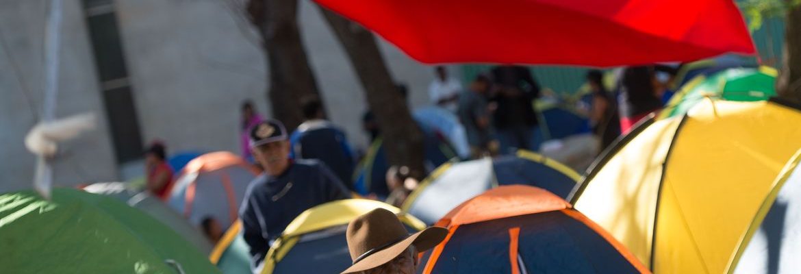 Duas pessoas são mortas e seis feridas em ataque a assentamento do MST