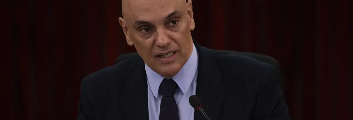 Moraes pede a Bolsonaro que apresente convite para posse de Trump