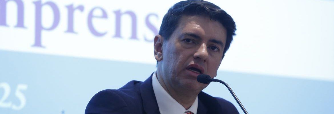 Oferta de crédito impulsionou venda de veículos em 2024, diz Fenabrave