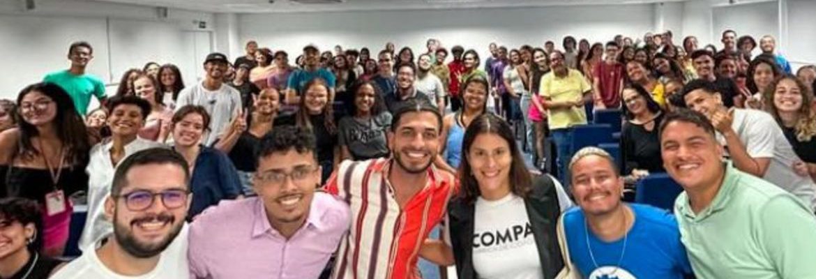Cursinho em periferia de PE amplia horizontes de professores e alunos